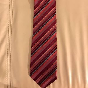 Charles Tyrwhitt tie